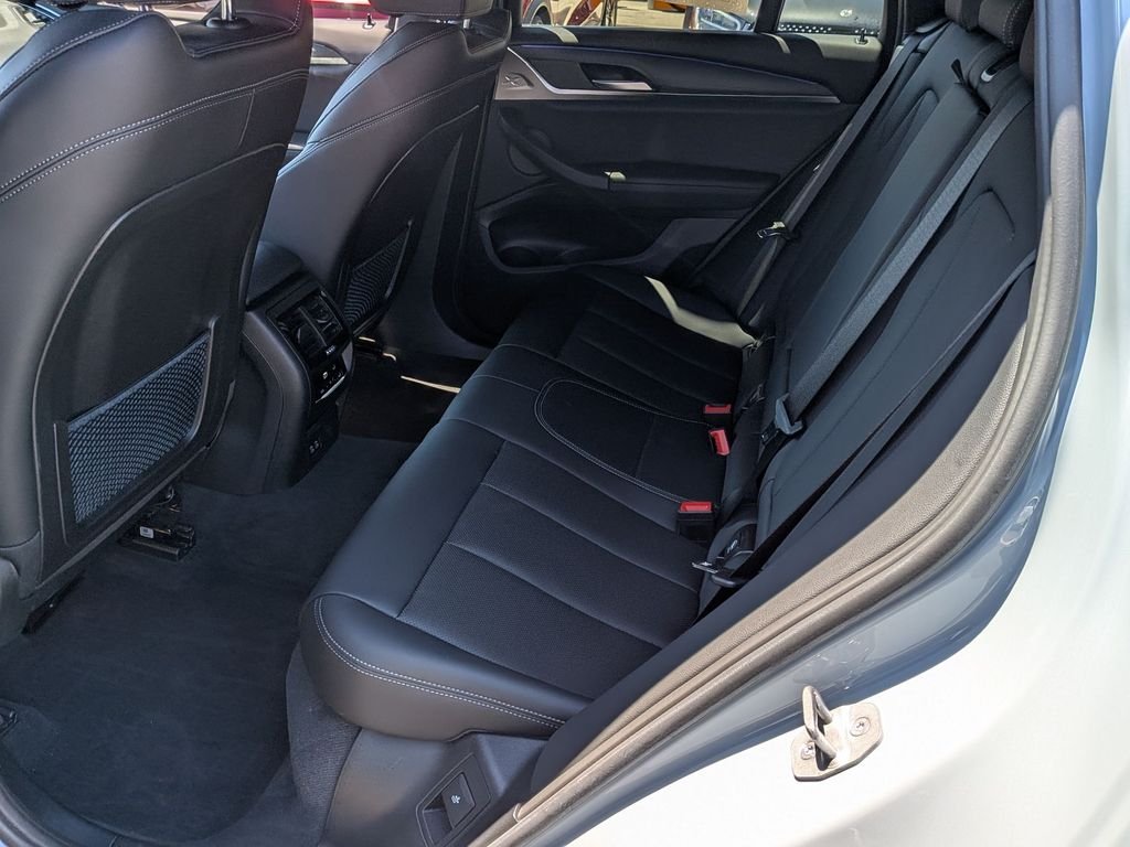 Used 2023 Gray BMW xDrive30i image 34