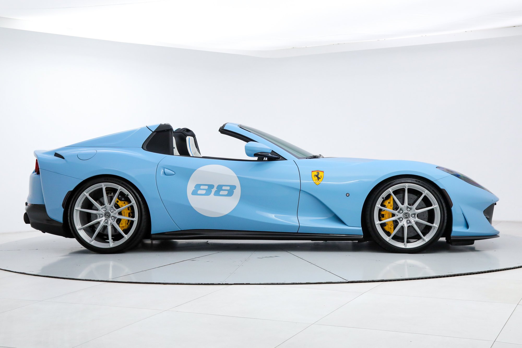 Used 2023 Blue Ferrari  image 9