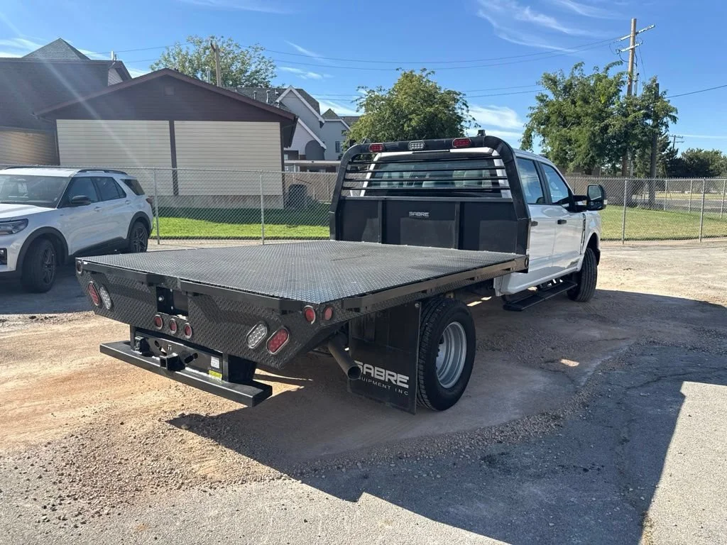 2025 Ford F-350 Super Duty Chassis Cab XL - Photo 5
