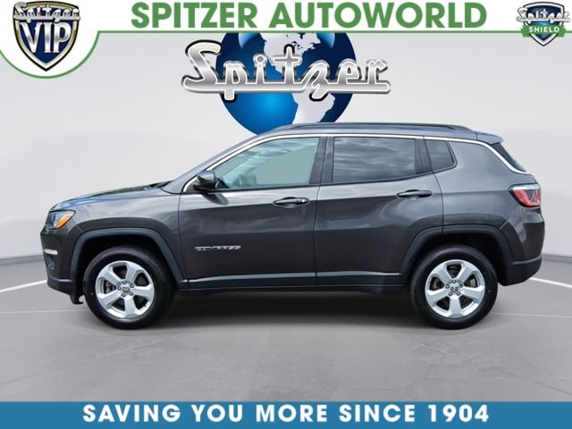 Used 2019 Gray Jeep Latitude image 5
