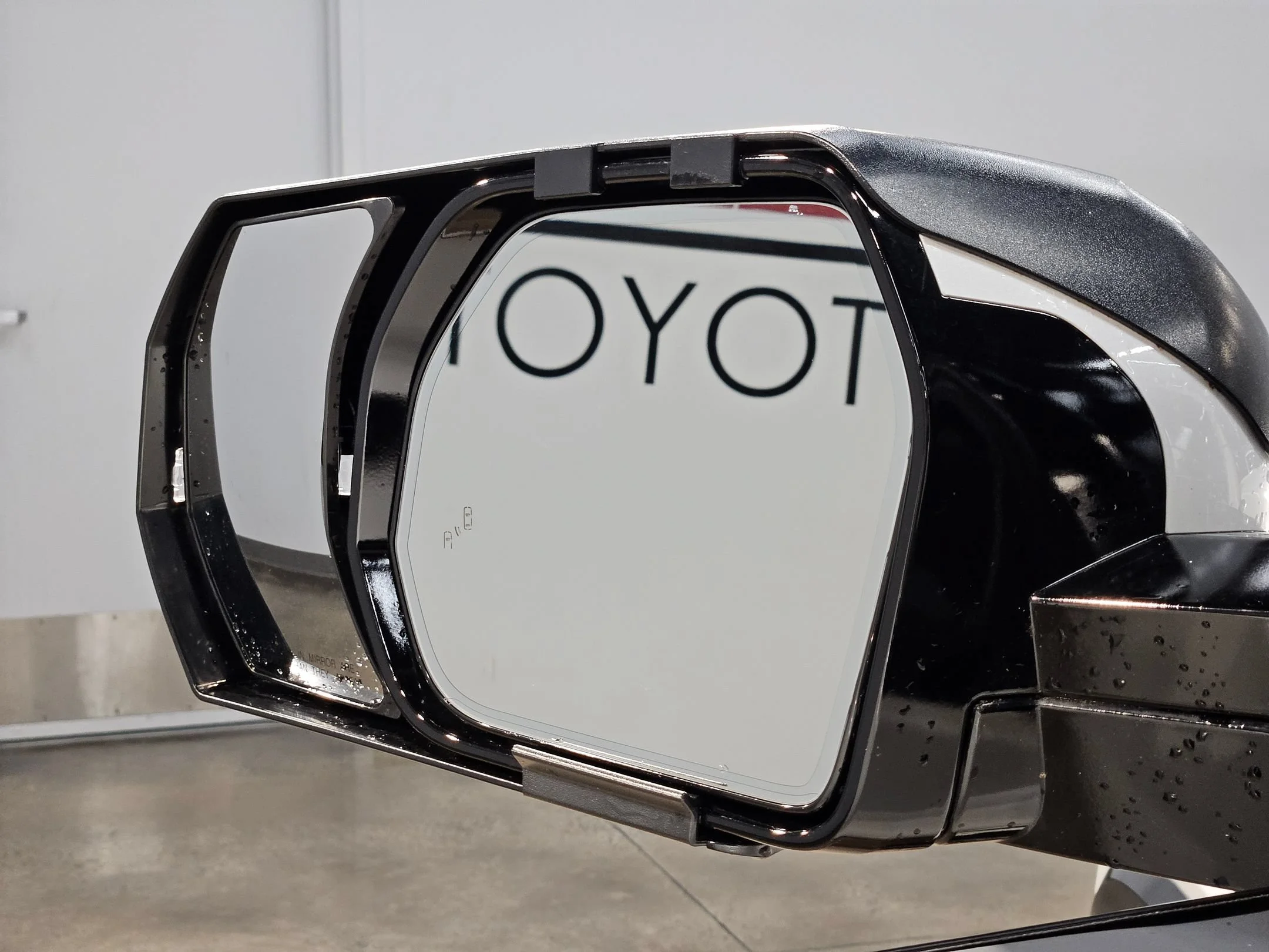 Used 2022 Wind Chill Pearl Toyota Platinum image 22