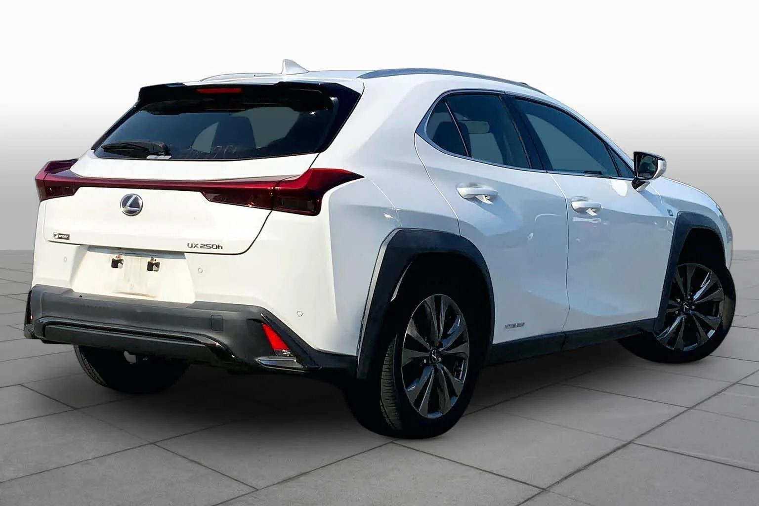 Used 2019 Ultra White Lexus F SPORT image 13