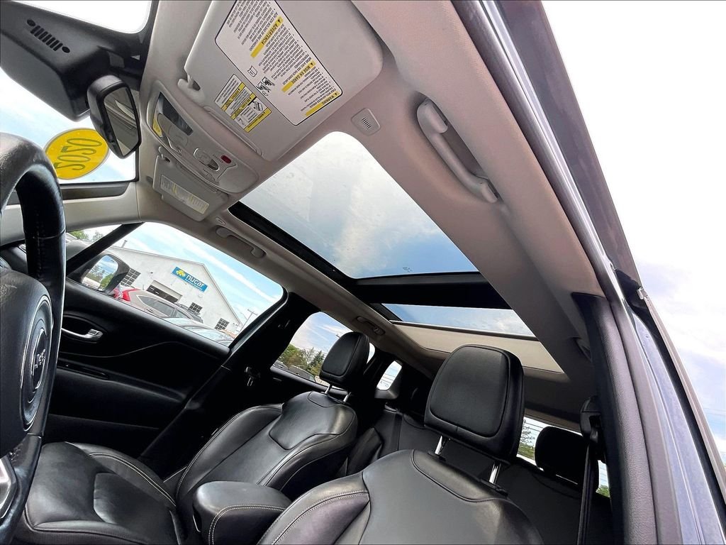 Used 2020 Blue Jeep Limited image 7