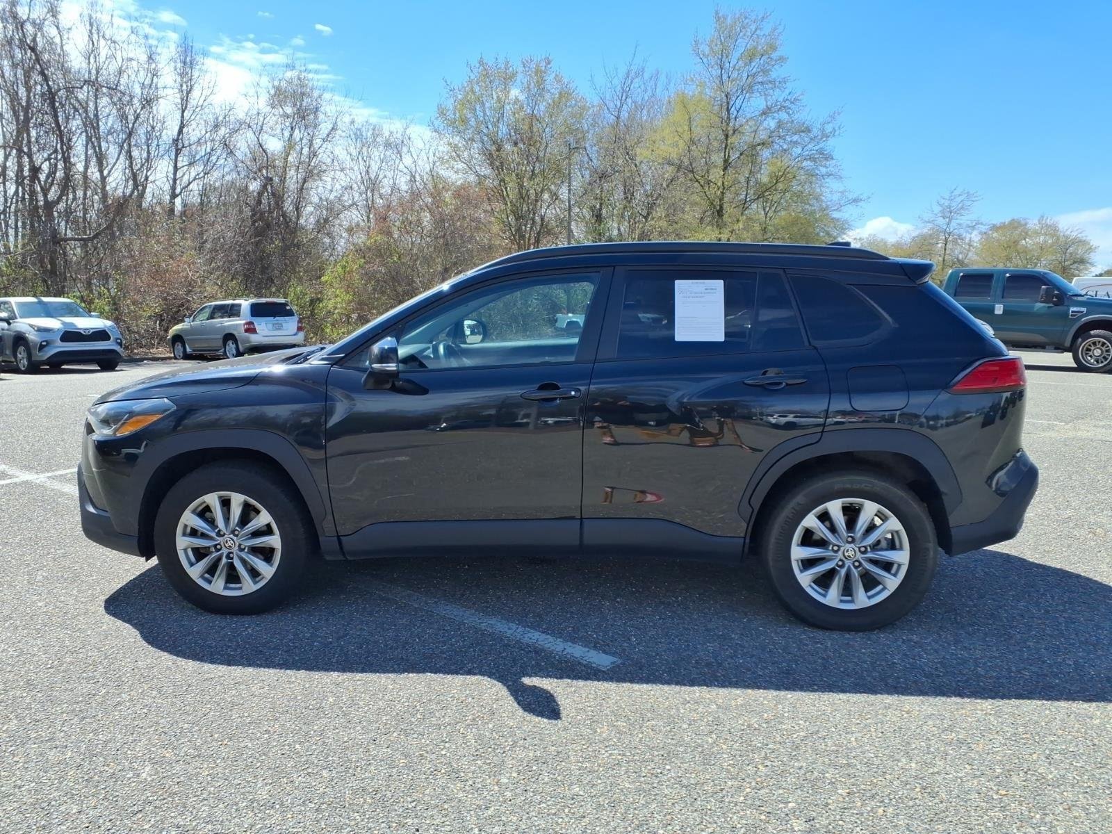 2022 Toyota Corolla Cross LE - Photo 15