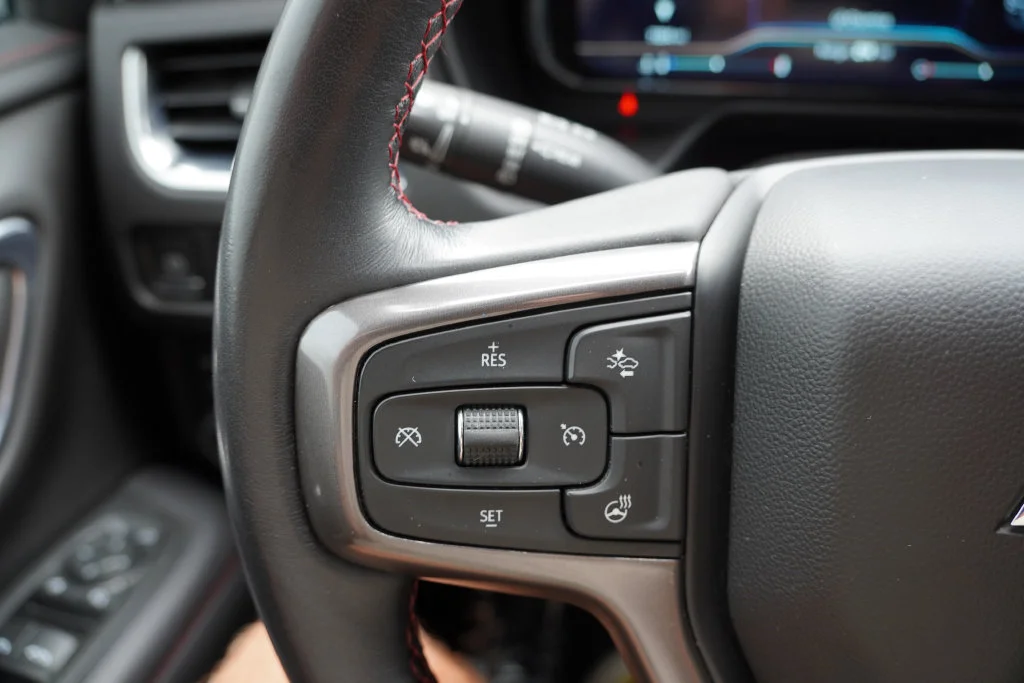 Used 2022 Summit White Chevrolet RST image 37