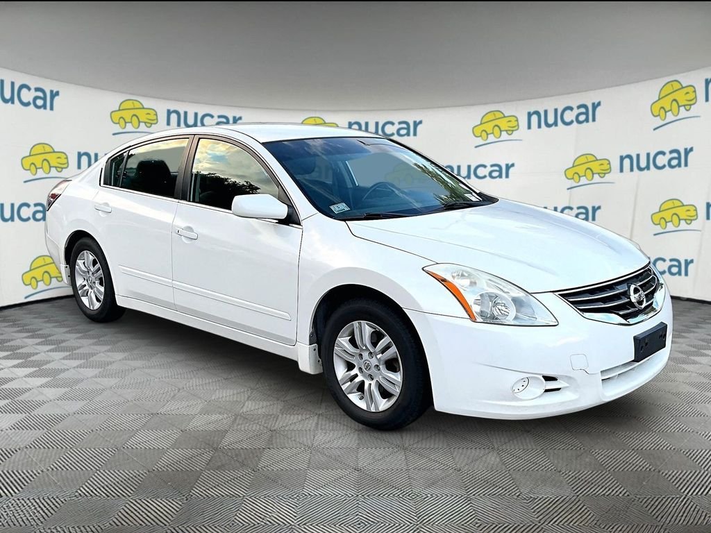 Used 2011 White Nissan 2.5 S image 1