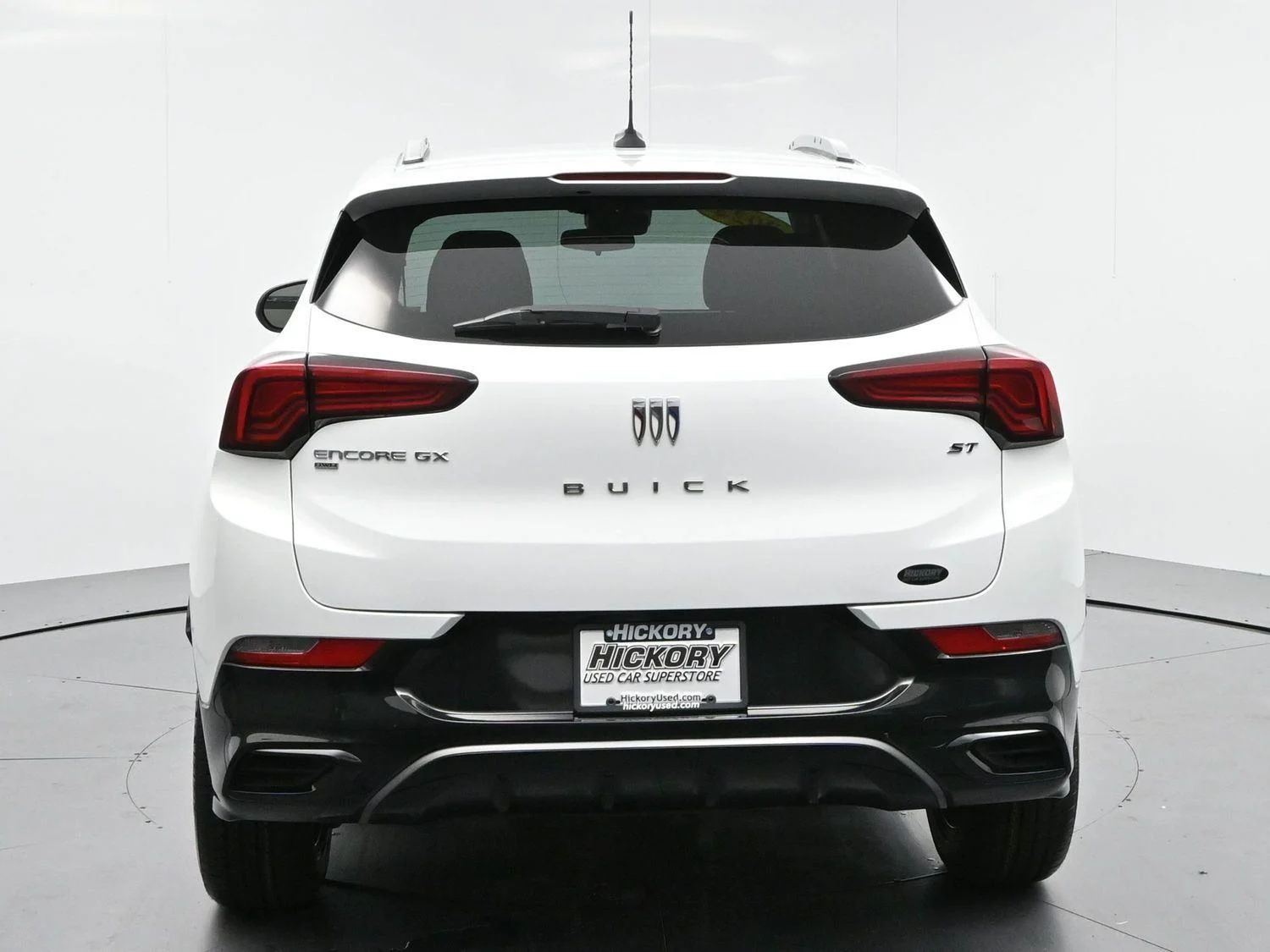 Used 2024  Buick Sport Touring image 6