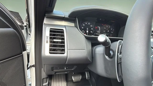 Used 2026  Land Rover Gemini Edition image 21