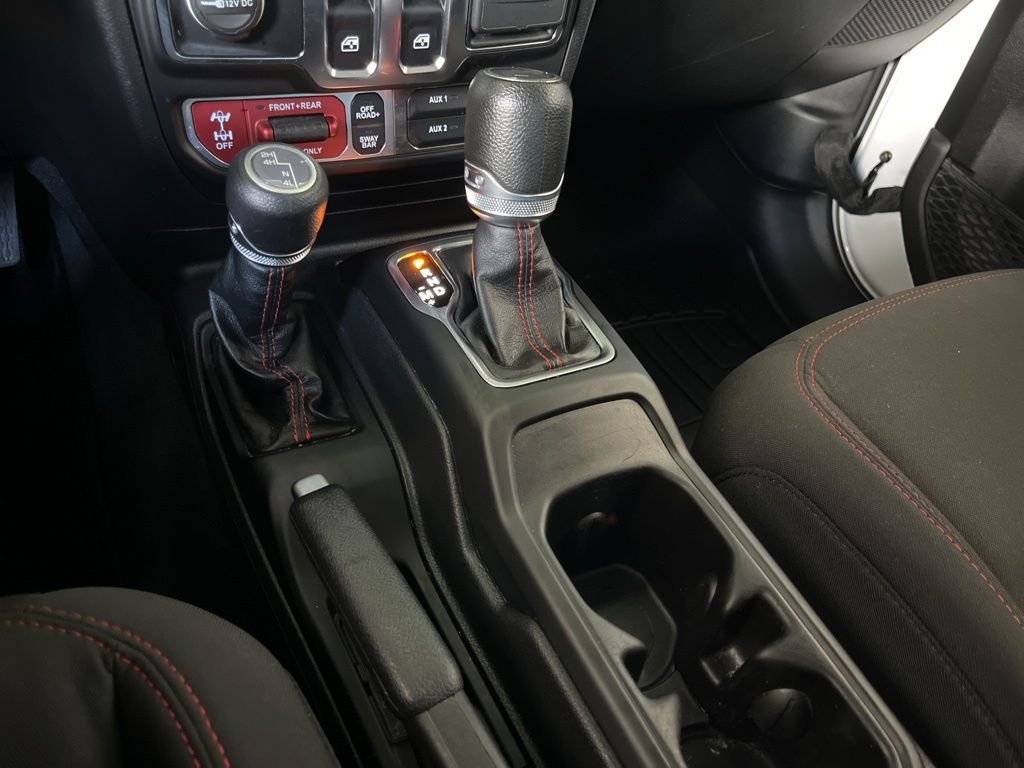Used 2022 Bright White Clearcoat Jeep Rubicon image 33