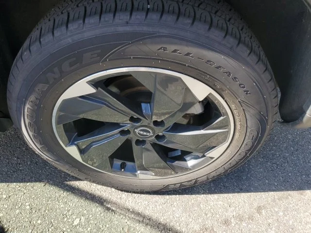 Used 2024 Gray Nissan SV image 23