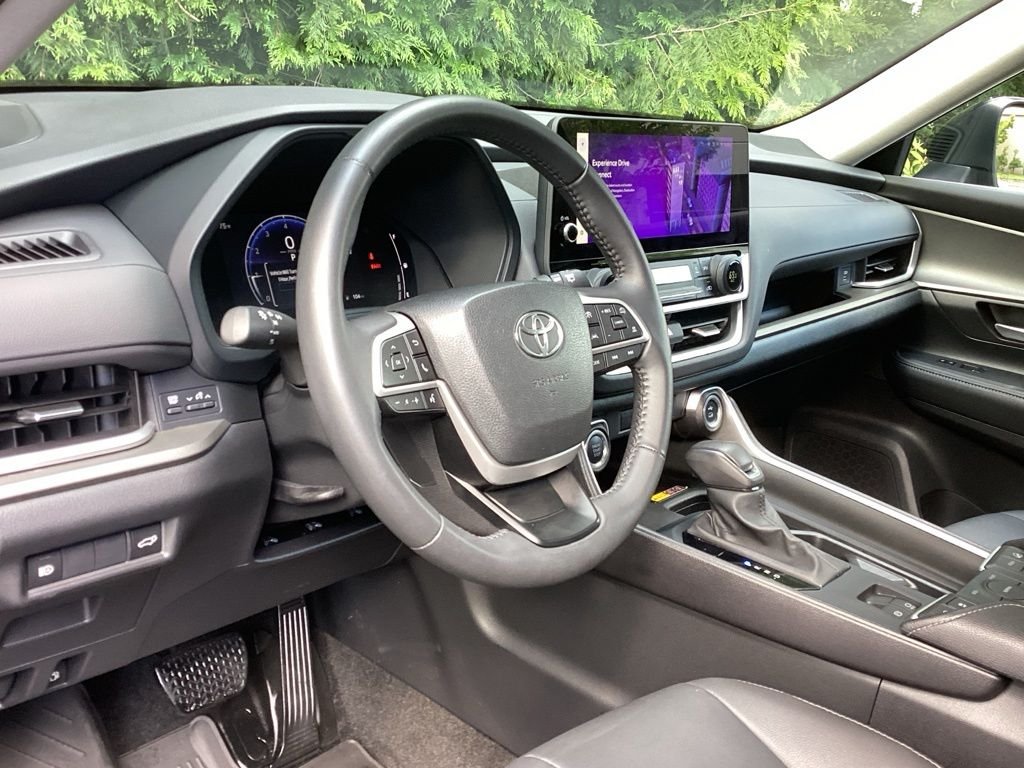 Used 2024 Blue Toyota XLE image 10