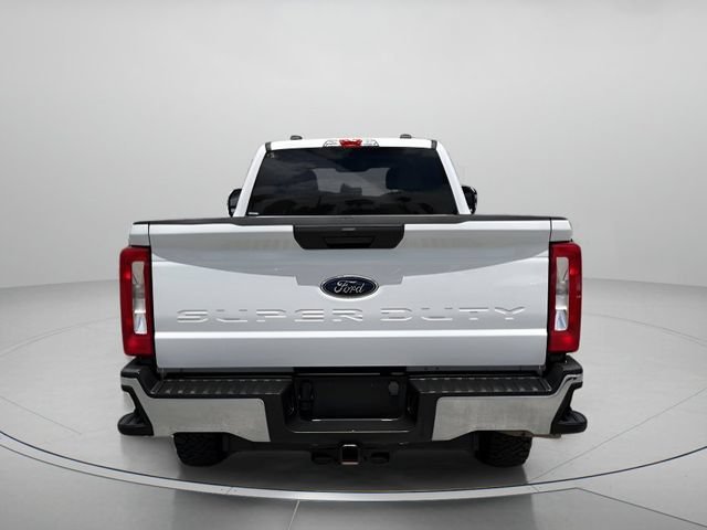 Used 2023 Oxford White Ford XLT image 5