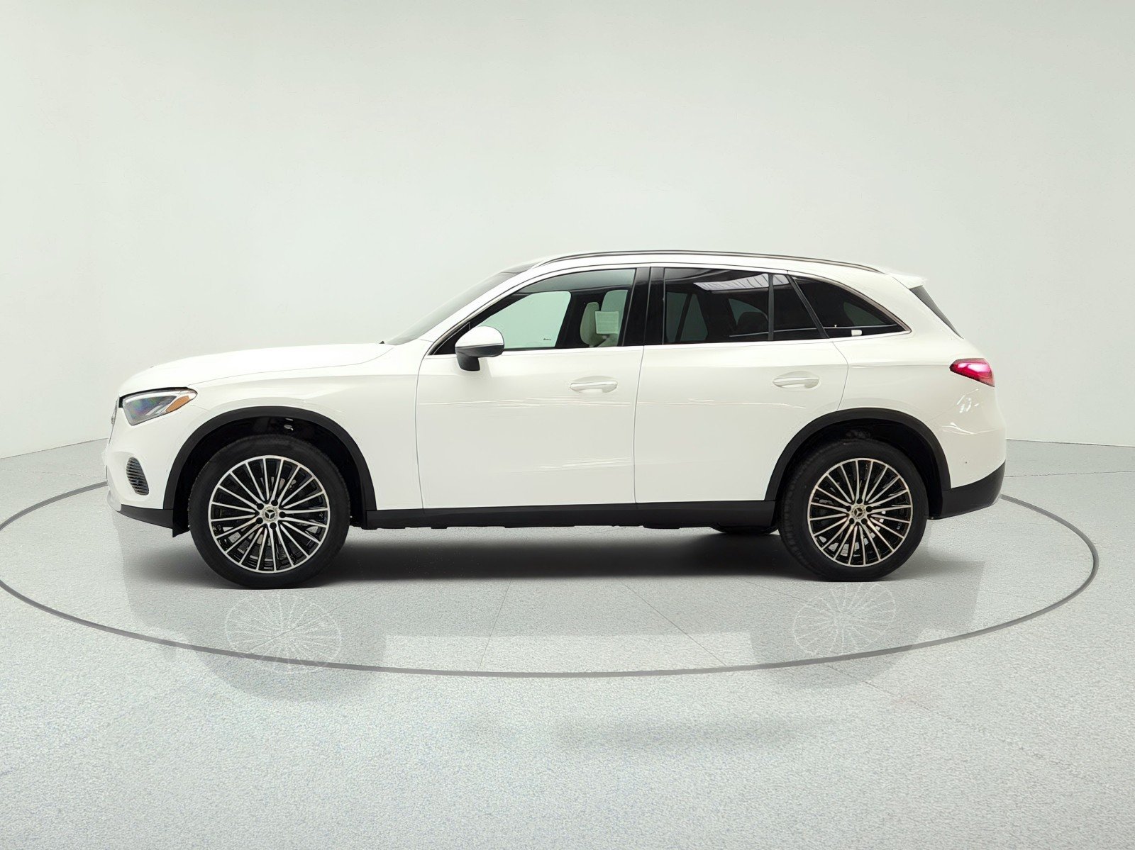 New 2026 Polar White Mercedes-Benz GLC 300 SUV image 8