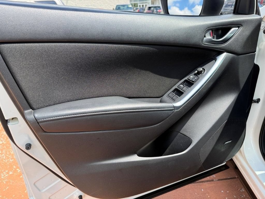 Used 2014 White Mazda Touring image 9