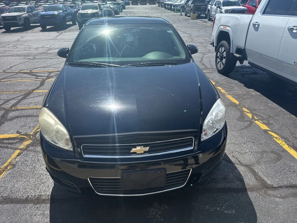 Used 2011 Black Chevrolet LT image 2