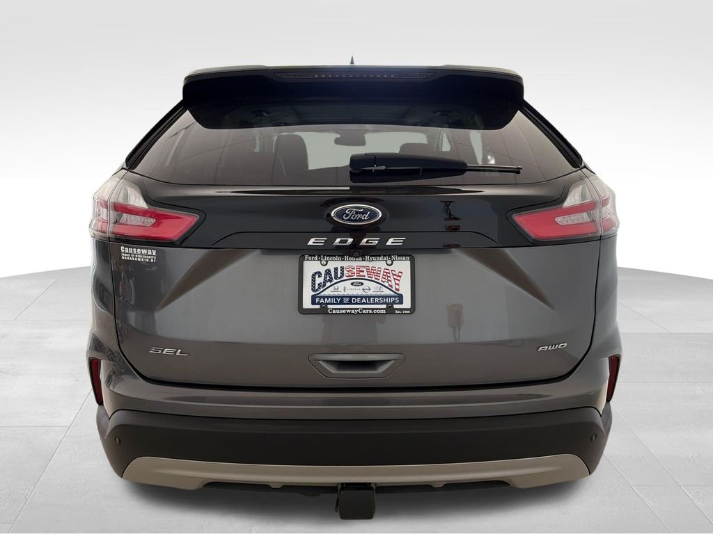 Used 2023 Gray Metallic Ford SEL image 6