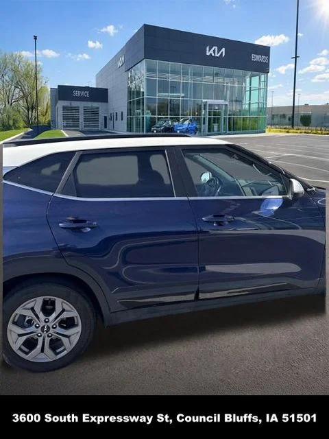 Used 2024 Blue Kia S image 18