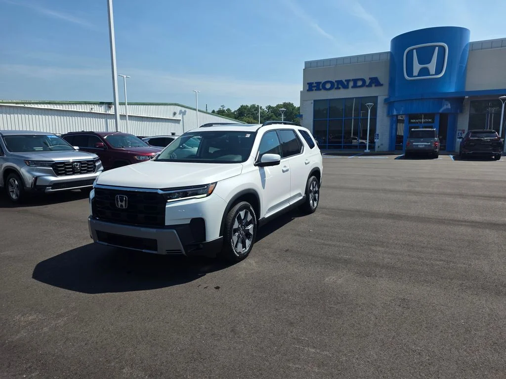 New 2026 Platinum White Pearl Honda Touring image 7