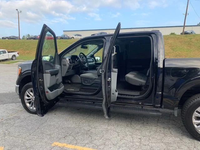 Used 2021 Agate Black Metallic Ford XLT image 17