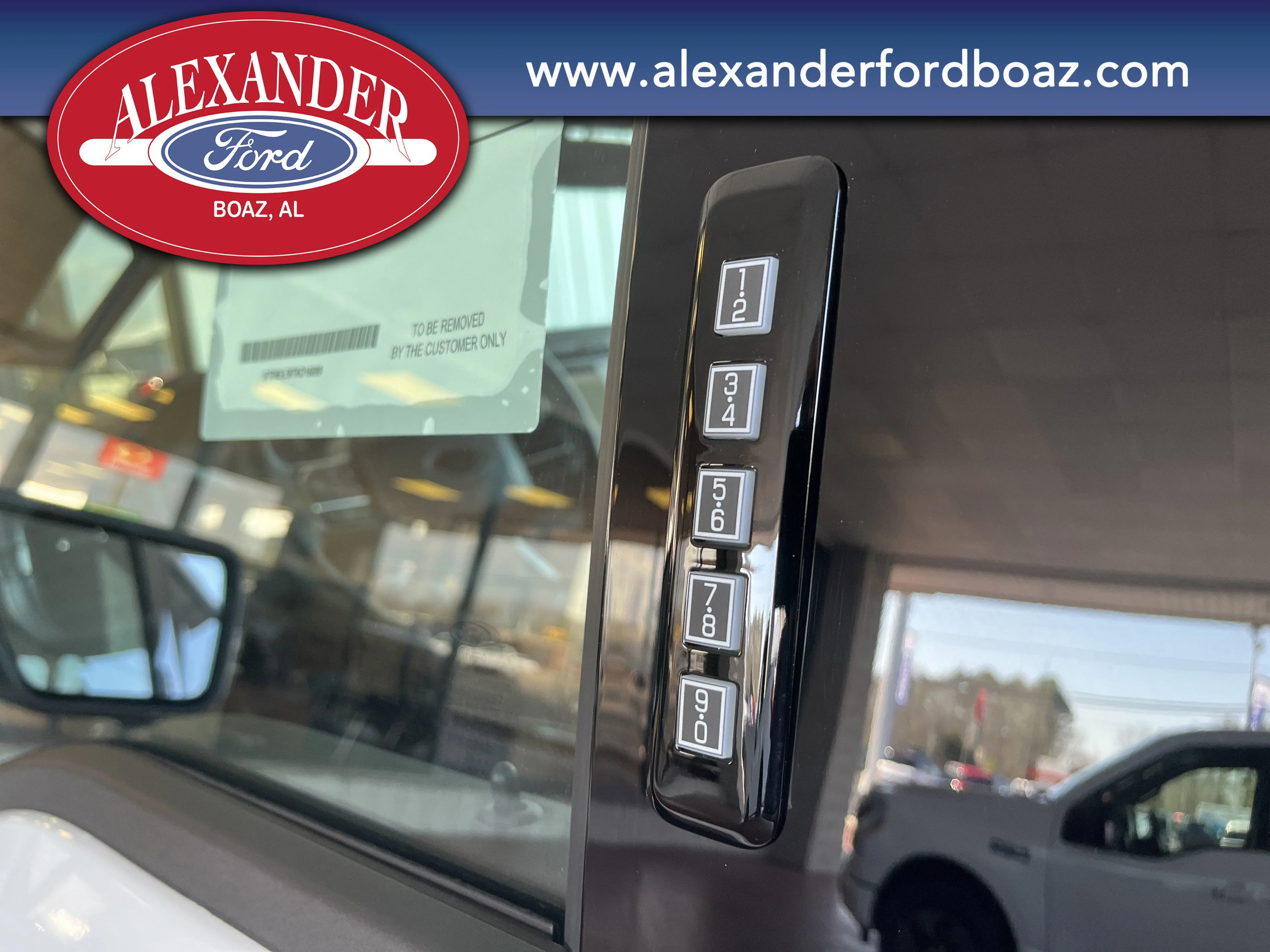 New 2026 Oxford White Ford XLT image 11