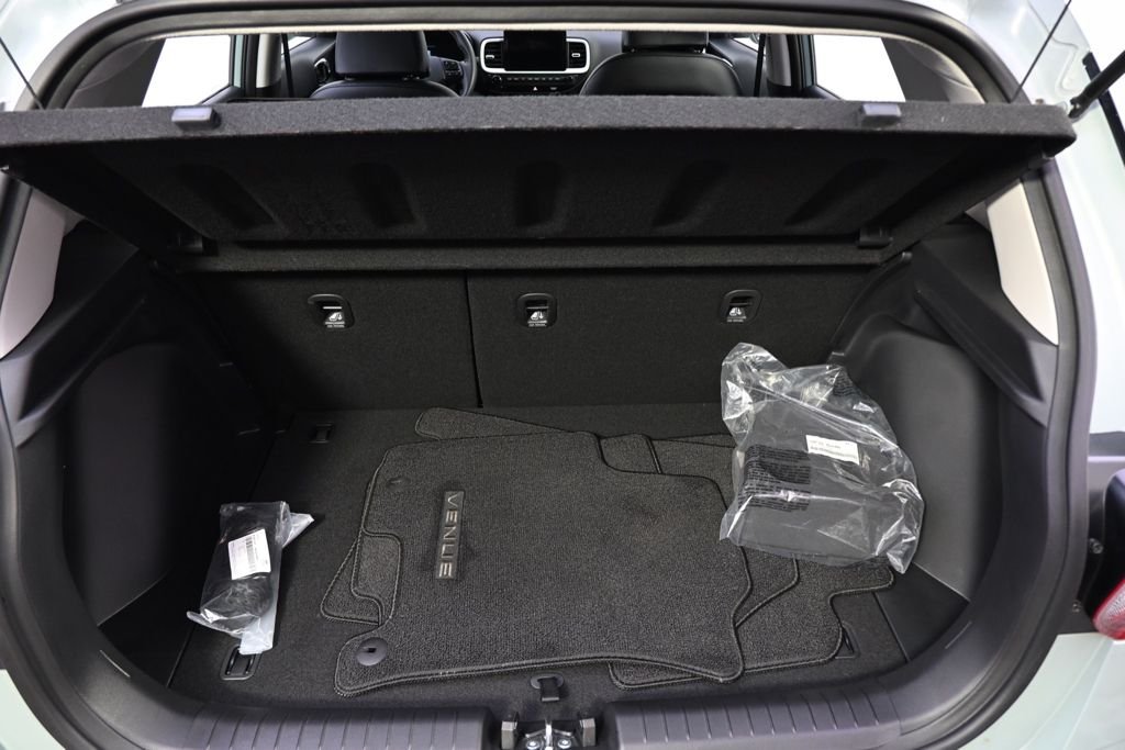 Certified Used 2025 Green Hyundai Limited image 19