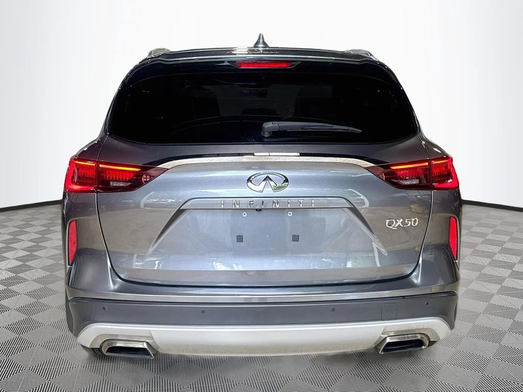 Certified Used 2023 Gray INFINITI LUXE image 7