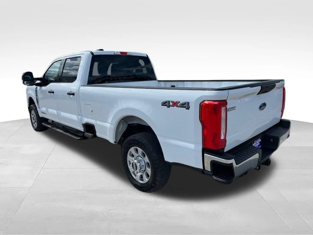 Used 2024 White Ford XL image 7