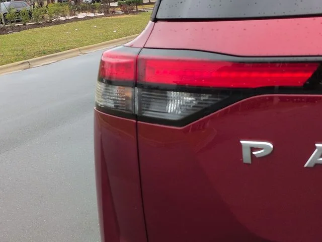 Used 2023 Red Nissan SL image 21