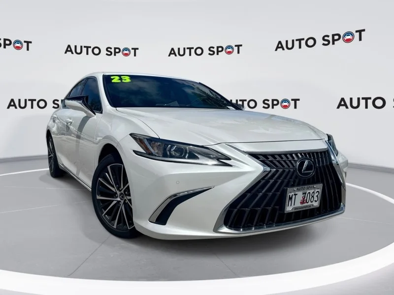 2023 Lexus ES 350 350 Luxury's photo