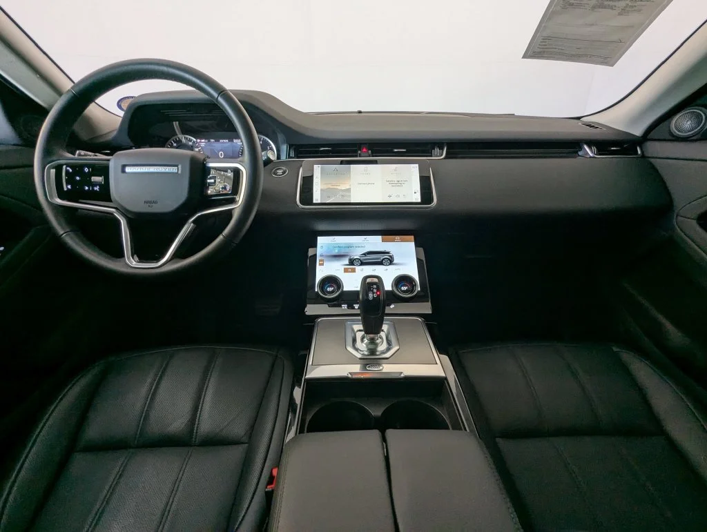 Used 2023 White Land Rover S image 4