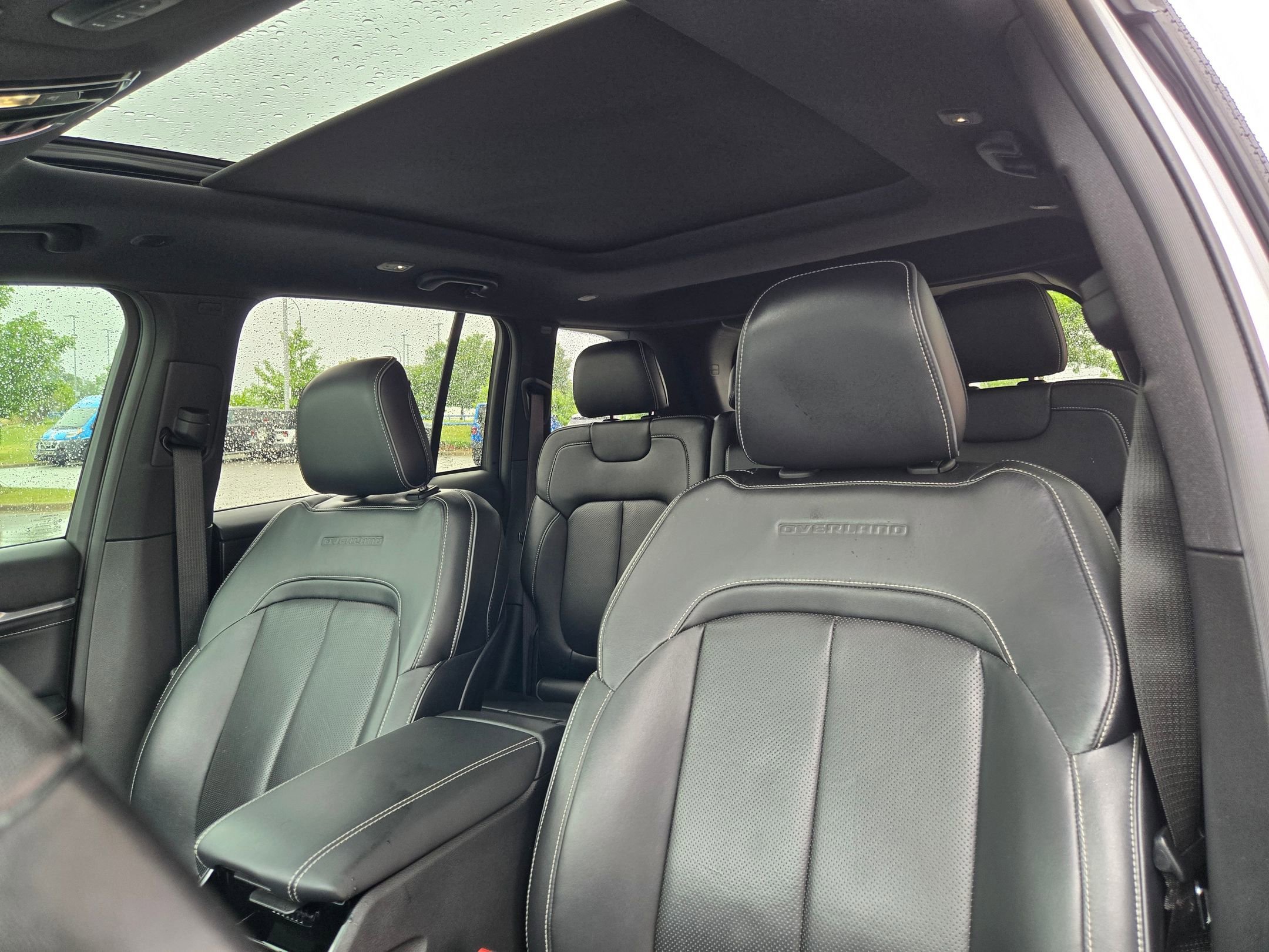 Used 2022 Silver Zynith Jeep Overland image 24