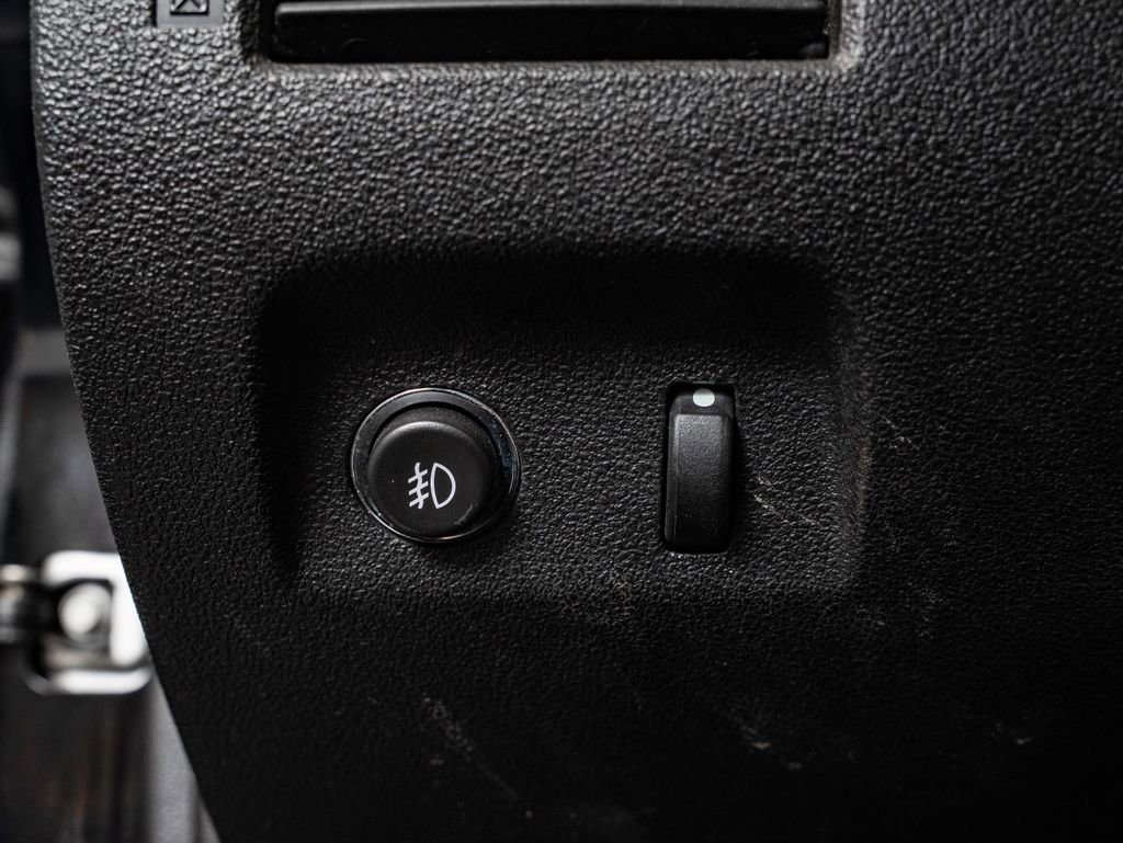 Used 2007 Black Onyx Saturn  image 30