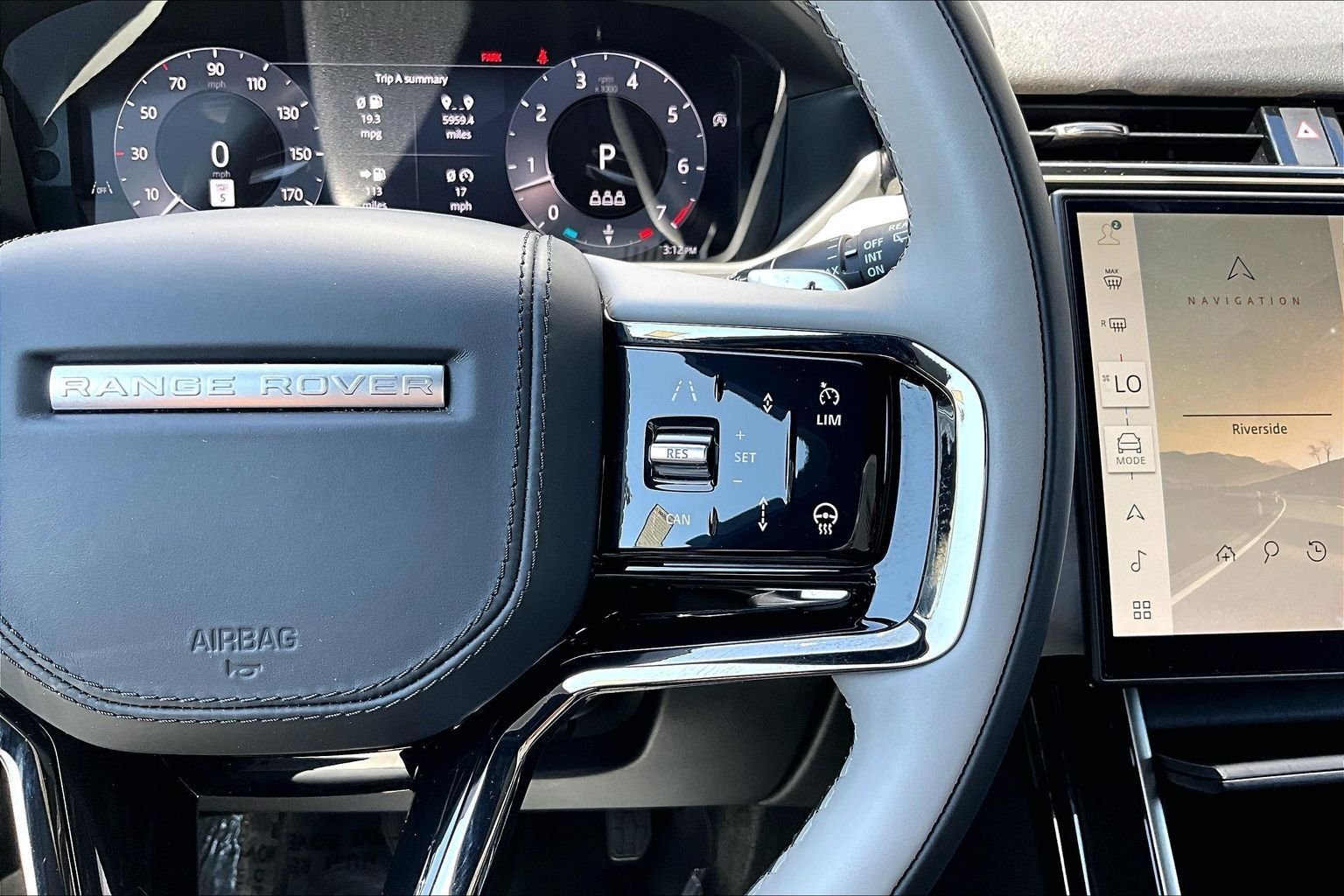 Used 2026 Blue Land Rover S image 19