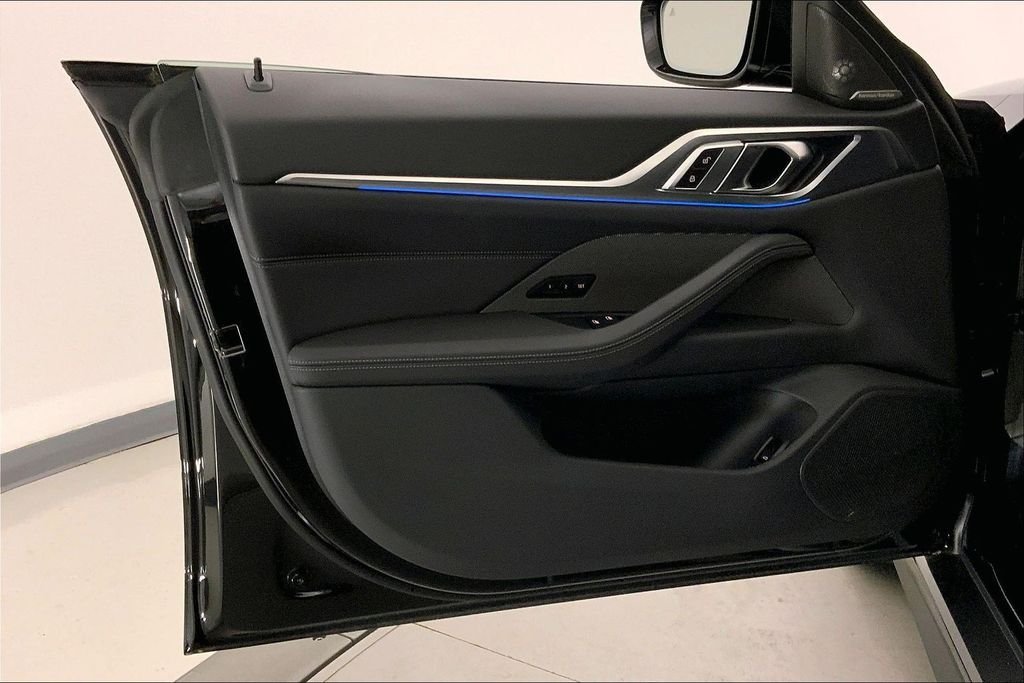Used 2023 Black Sapphire Metallic BMW  image 23