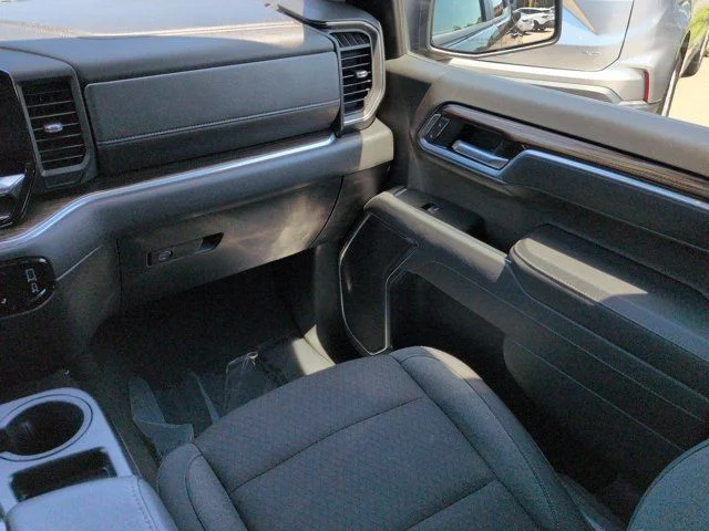 Used 2026 Black Chevrolet LT image 17