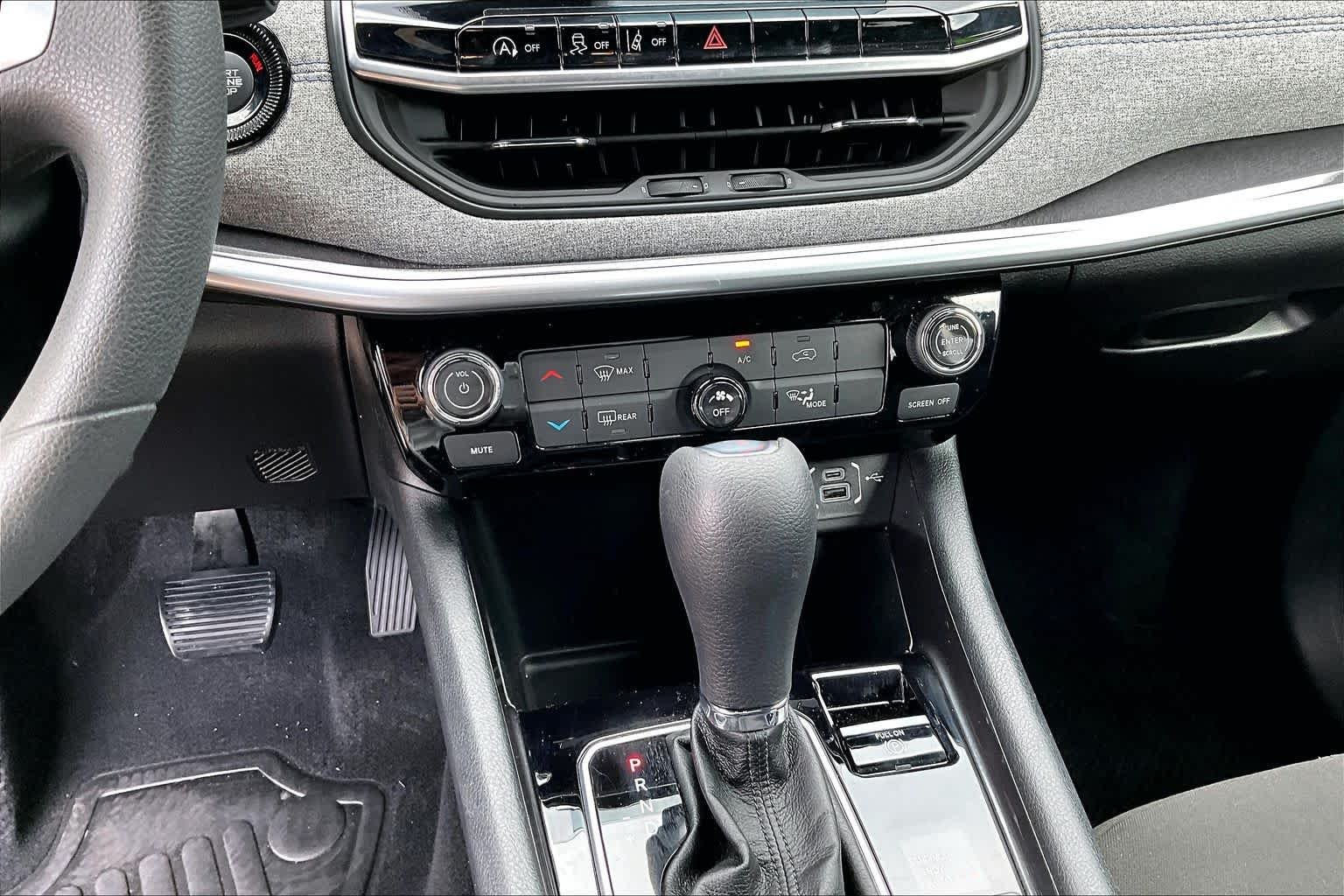 Used 2025 Hydro Blue Pearlcoat Jeep Sport image 33