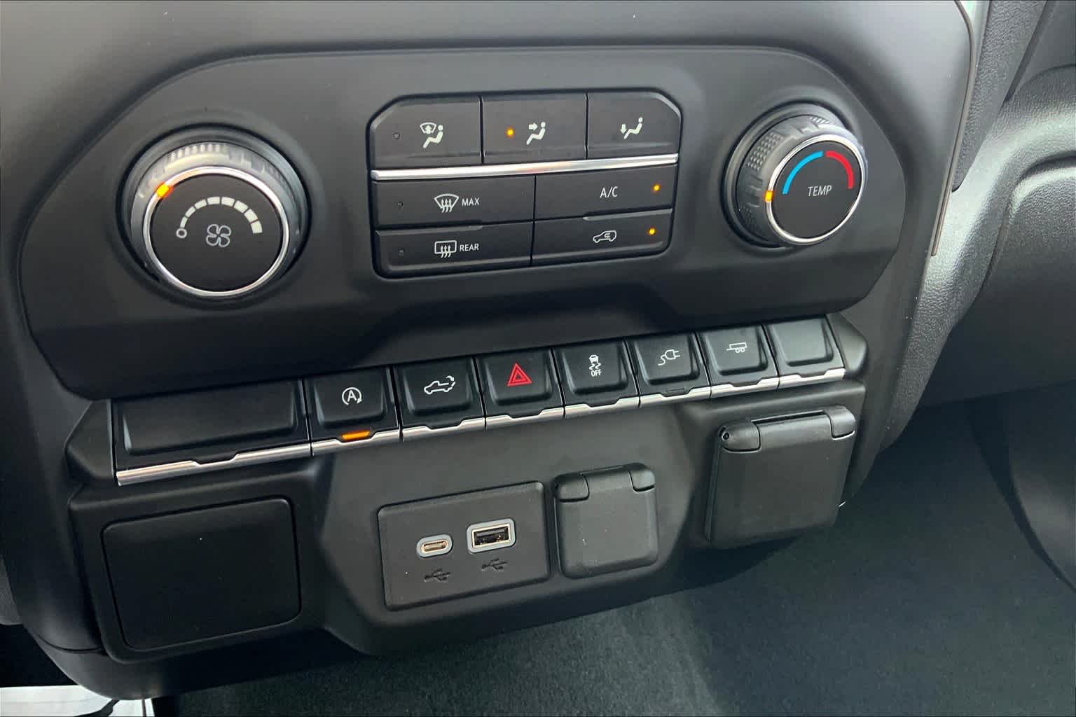 Used 2021 Black Chevrolet Custom image 32