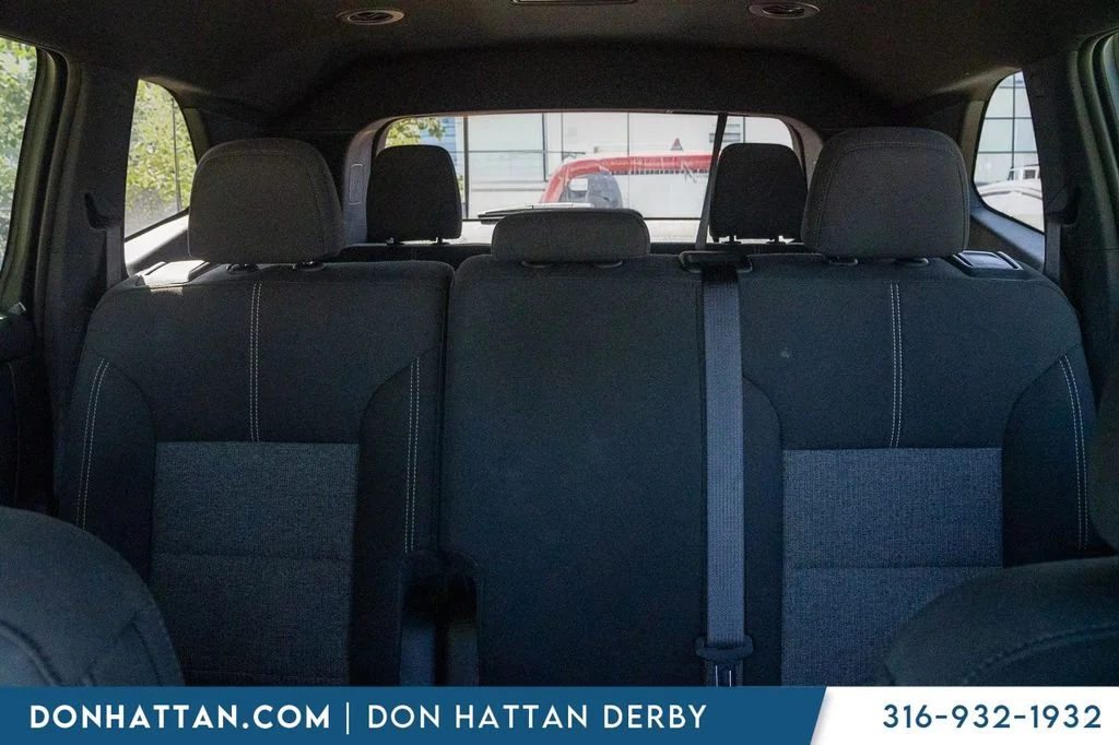 Used 2025 Silver GMC Elevation image 21