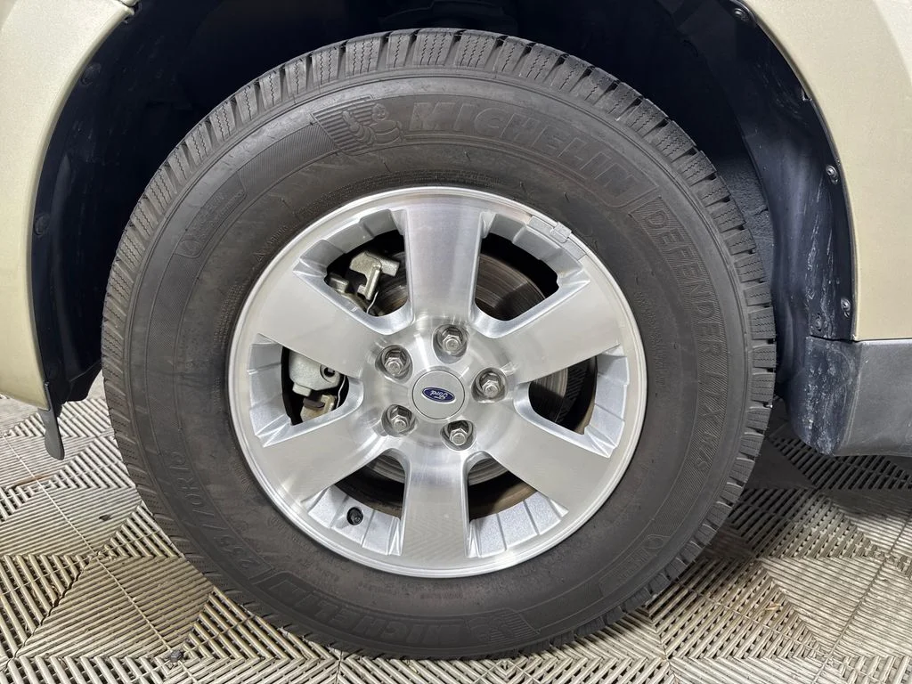 Used 2011 Gold Ford Limited image 14