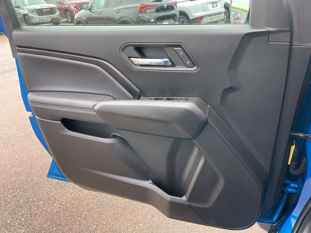 Used 2023 Blue Metallic GMC Elevation image 41