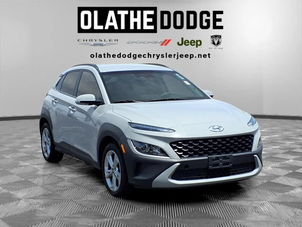 Used 2023 Silver Hyundai SEL image 31