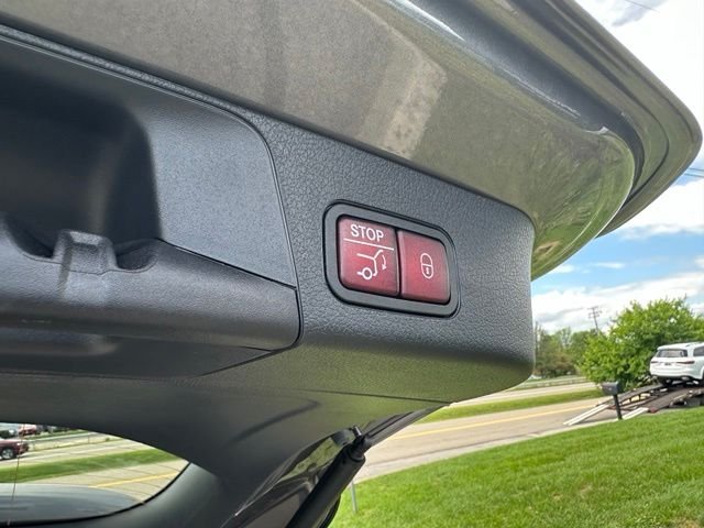 New 2026 Mountain Grey Metallic Mercedes-Benz GLB 250 image 39