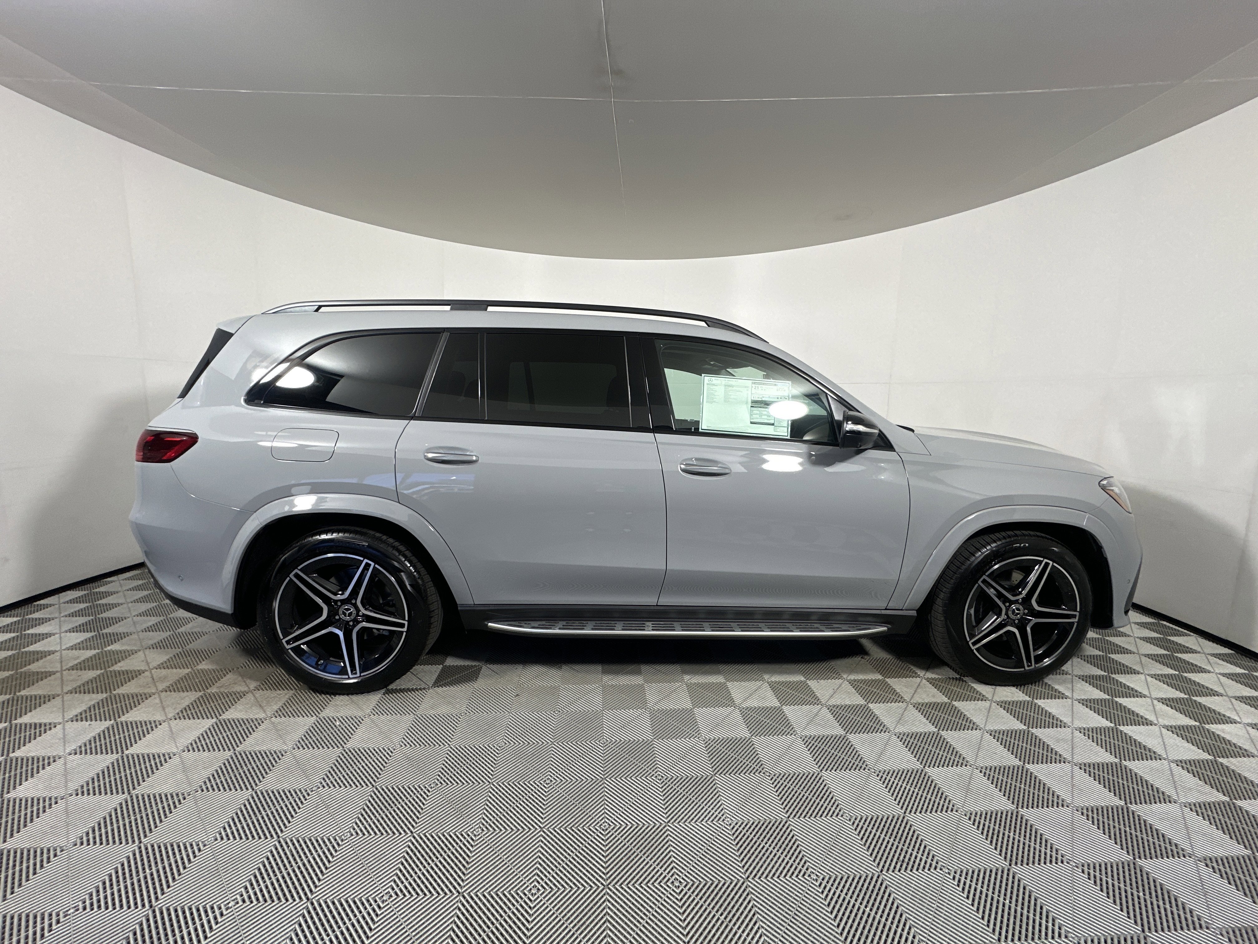 2026 Mercedes-Benz GLS Base - Photo 8