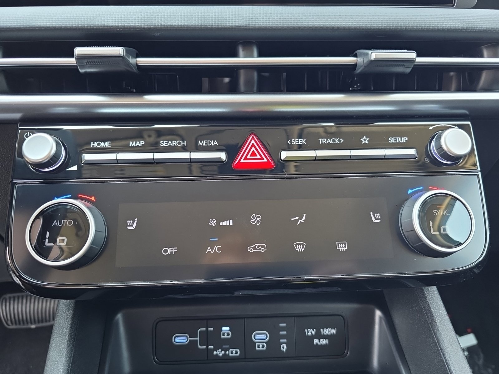 2025 Hyundai Tucson SEL - Photo 19