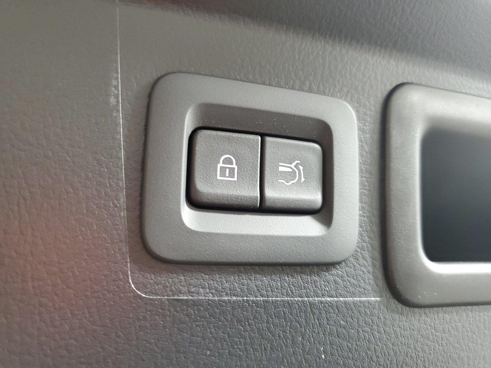 New 2026 Wind Chill Pearl Mazda Premium AWD image 10