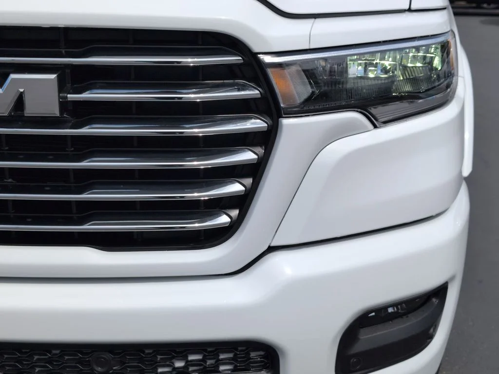 New 2026 Bright White Clear-Coat Exterior Paint RAM Laramie image 4
