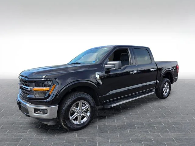 Used 2025 Black Ford XLT image 3
