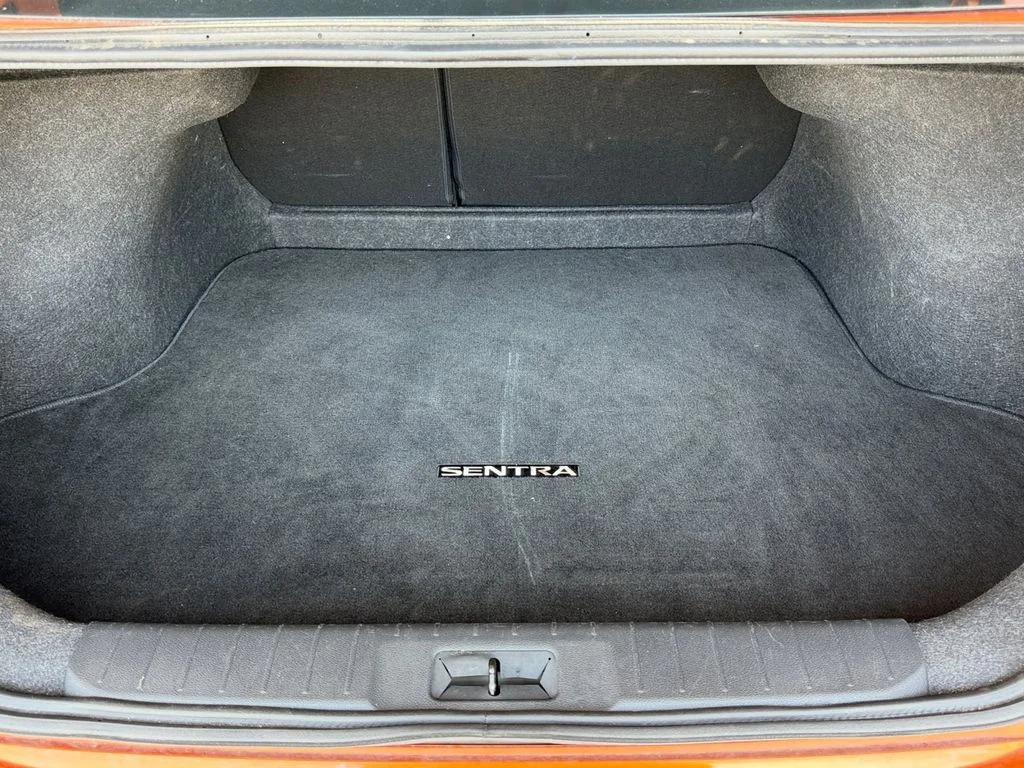 Used 2025 Orange Nissan SR image 13