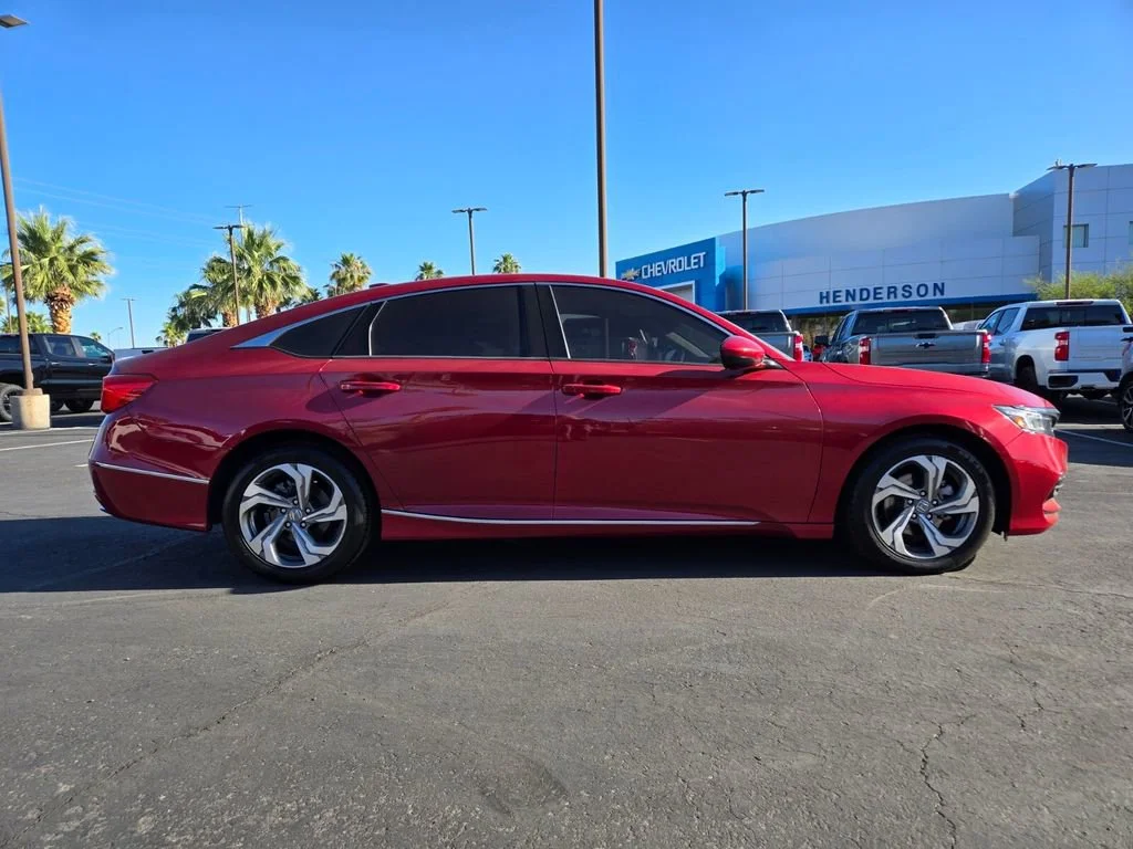 Used 2018 Red Honda EX 1.5T image 7