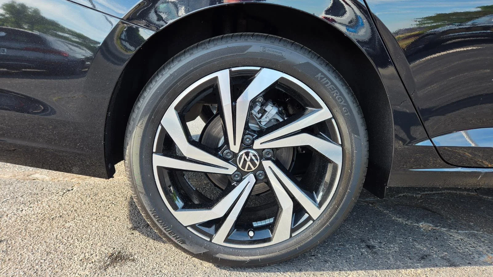 New 2026 Deep Black Pearl Volkswagen SEL image 12